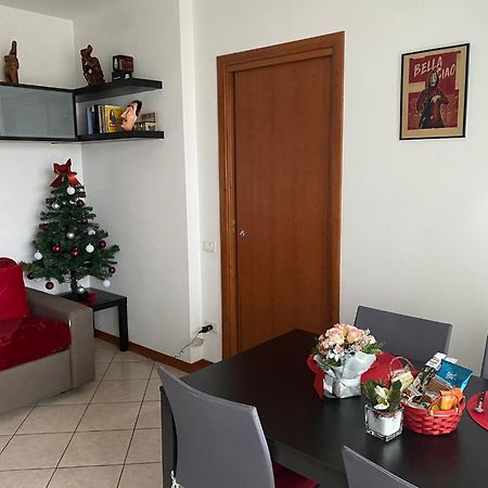 Bella Ciao Airport Apartment Seriate Bagian luar foto