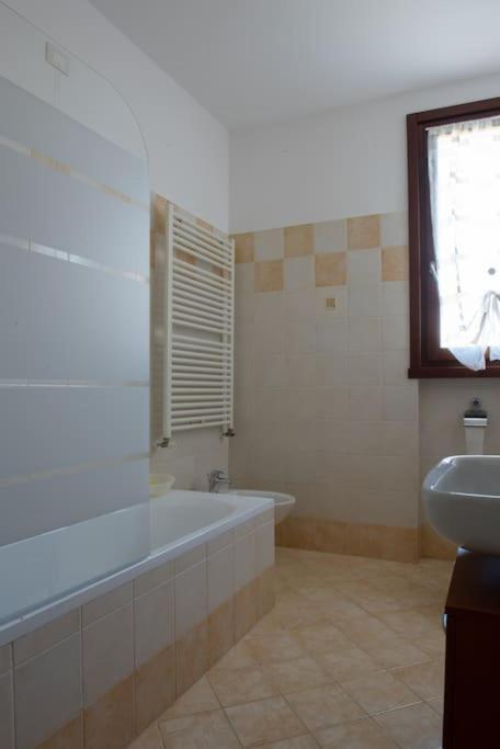 Bella Ciao Airport Apartment Seriate Bagian luar foto